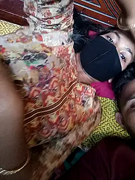 Hot couple 1 online show from March 23, 2026, 6:06 am