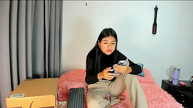 Snapshot of 1lubonnie chatting on January 30, 2025, 1:22 am 1lubonnie online show from January 30, 2025, 1:22 am