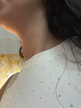 majdolin78 online show from October 31, 2025, 10:27 am