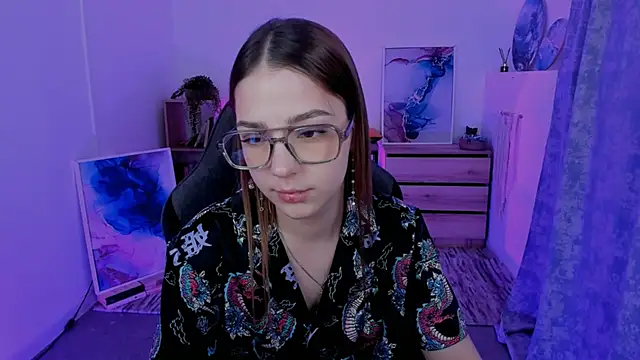 PamBeesly online show from February 9, 2025, 8:11 am