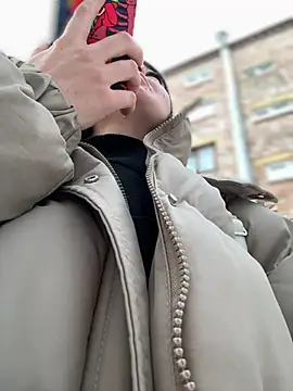 Snapshot of _Vaali_ chatting on January 27, 2025, 2:10 am Vaali online show from January 27, 2025, 2:10 am