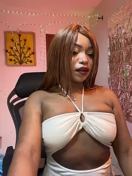 SaraYedid17 online show from November 3, 2025, 6:47 am