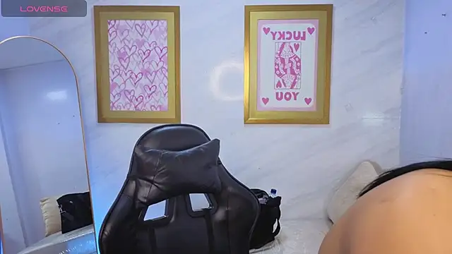 Paulette v online show from February 10, 2026, 1:04 pm