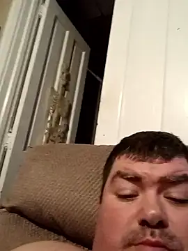 Snapshot of Rcraigue4 chatting on October 19, 2025, 10:49 am Rcraigue4 online show from October 19, 2025, 10:49 am