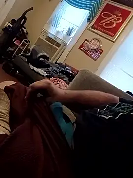 Snapshot of Rcraigue4 chatting on October 30, 2025, 8:31 pm Rcraigue4 online show from October 30, 2025, 8:31 pm