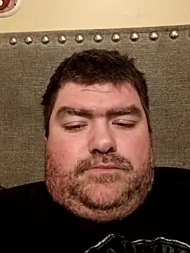 Snapshot of Rcraigue4 chatting on October 31, 2025, 12:06 pm Rcraigue4 online show from October 31, 2025, 12:06 pm