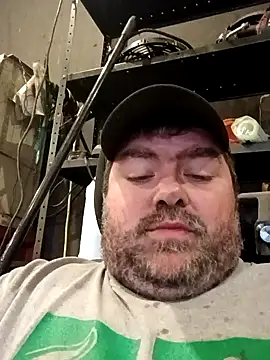 Snapshot of Rcraigue4 chatting on November 8, 2025, 9:46 pm Rcraigue4 online show from November 8, 2025, 9:46 pm