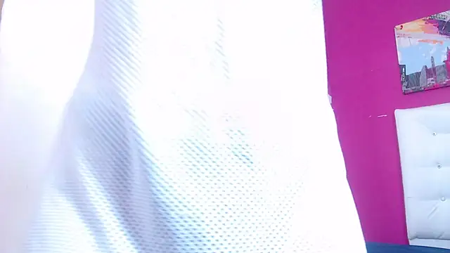 tinyy whore18 online show from November 27, 2025, 4:42 pm