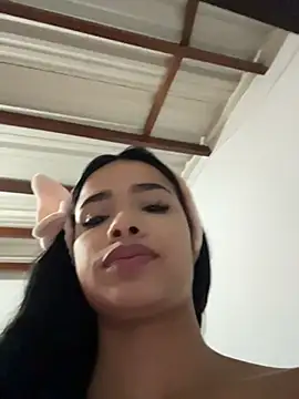 Snapshot of Bella_Smiith_ chatting on November 6, 2025, 9:48 pm Bella Smiith online show from November 6, 2025, 9:48 pm