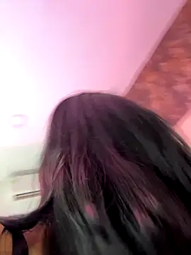 Snapshot of Bella_Smiith_ chatting on November 27, 2025, 7:27 pm Bella Smiith online show from November 27, 2025, 7:27 pm