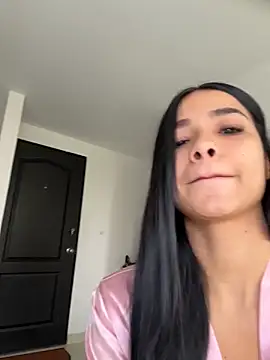 Snapshot of Bella_Smiith_ chatting on December 15, 2025, 1:26 pm Bella Smiith online show from December 15, 2025, 1:26 pm