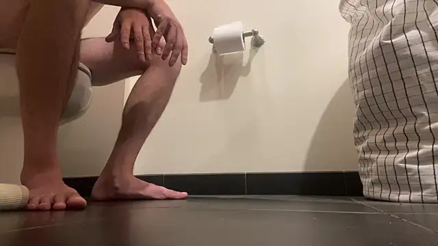 Snapshot of Prolapse_Pig chatting on August 3, 2026, 1:59 am Prolapse Pig online show from August 3, 2026, 1:59 am