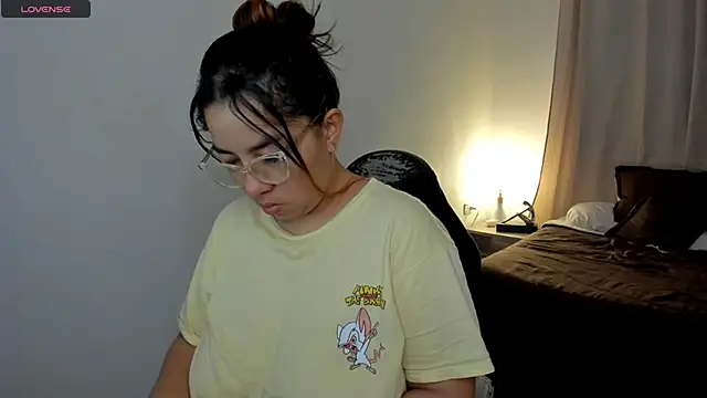 Snapshot of brithany_olson25 chatting on November 30, 2025, 1:37 pm brithany olson25 online show from November 30, 2025, 1:37 pm