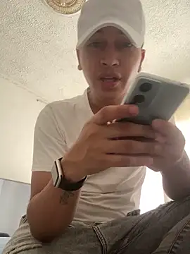 Snapshot of Diegosavage3 chatting on February 4, 2025, 8:38 pm Diegosavage3 online show from February 4, 2025, 8:38 pm