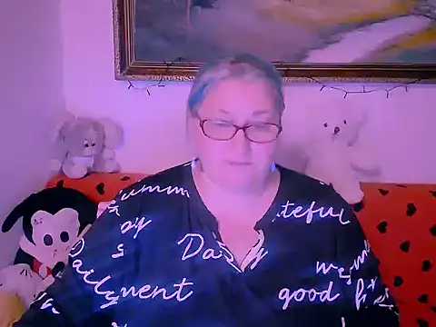 mayamayx online show from November 23, 2025, 3:34 pm