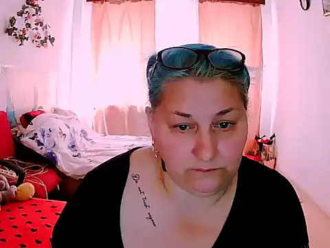 mayamayx online show from April 16, 2026, 9:21 am