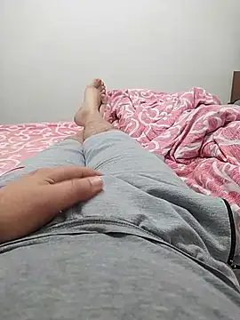 Snapshot of ALEX19833 chatting on November 28, 2025, 6:05 am ALEX19833 online show from November 28, 2025, 6:05 am