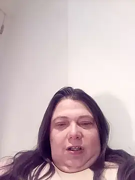 Snapshot of HotHornyEmmaX chatting on February 3, 2025, 6:34 am HotHornyEmmaX online show from February 3, 2025, 6:34 am