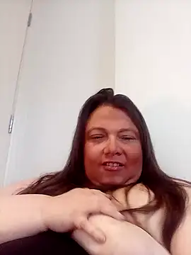 Snapshot of HotHornyEmmaX chatting on February 3, 2025, 11:42 am HotHornyEmmaX online show from February 3, 2025, 11:42 am