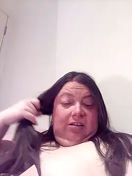 Snapshot of HotHornyEmmaX chatting on February 11, 2025, 5:37 am HotHornyEmmaX online show from February 11, 2025, 5:37 am