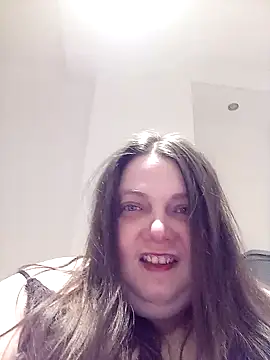 Snapshot of HotHornyEmmaX chatting on February 16, 2025, 8:33 pm HotHornyEmmaX online show from February 16, 2025, 8:33 pm