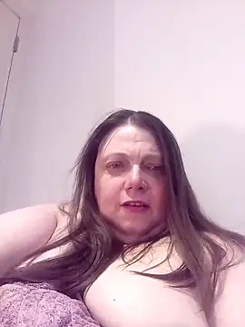 Snapshot of HotHornyEmmaX chatting on February 18, 2025, 5:21 pm HotHornyEmmaX online show from February 18, 2025, 5:21 pm