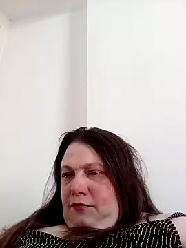 Snapshot of HotHornyEmmaX chatting on March 2, 2025, 10:24 am HotHornyEmmaX online show from March 2, 2025, 10:24 am