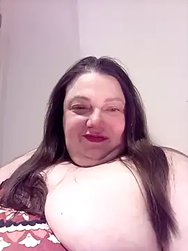 Snapshot of HotHornyEmmaX chatting on March 4, 2025, 9:43 pm HotHornyEmmaX online show from March 4, 2025, 9:43 pm