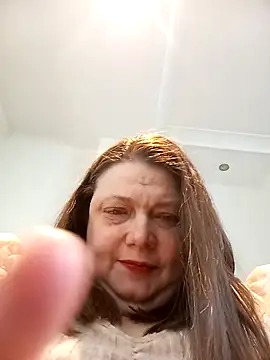 Snapshot of HotHornyEmmaX chatting on April 19, 2026, 6:24 am HotHornyEmmaX online show from April 19, 2026, 6:24 am