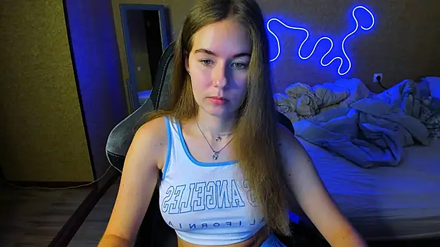 EmilyPaw online show from June 2, 2026, 7:05 pm