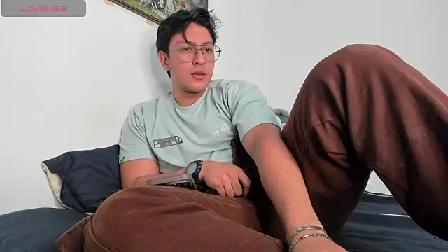 Amon  ashford online show from April 11, 2026, 3:44 am