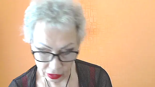 NessyJenixs online show from October 29, 2025, 6:59 am