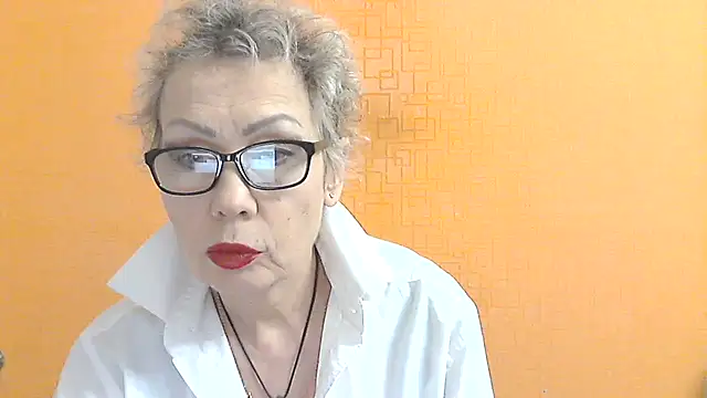 NessyJenixs online show from December 20, 2025, 3:08 pm