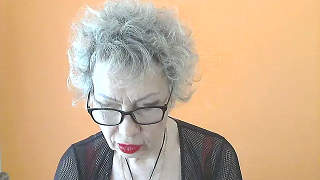 NessyJenixs online show from April 14, 2026, 6:41 am