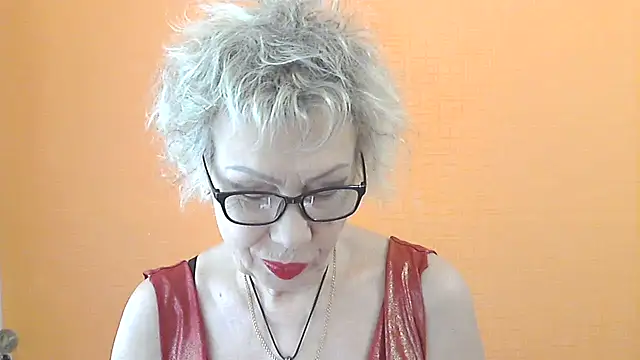 Snapshot of NessyJenixs chatting on May 27, 2026, 6:43 am NessyJenixs online show from May 27, 2026, 6:43 am