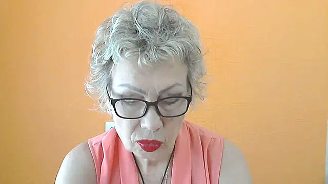 NessyJenixs online show from June 25, 2026, 6:07 am