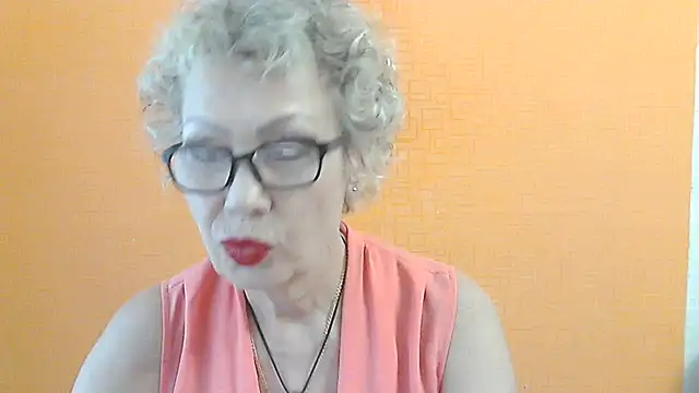 NessyJenixs online show from June 29, 2026, 1:11 pm