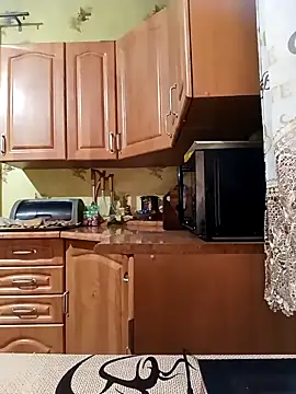 Snapshot of Laura_Kiss chatting on March 17, 2026, 4:10 pm Laura Kiss online show from March 17, 2026, 4:10 pm