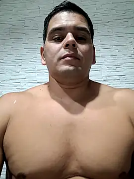 leandroc04 online show from March 26, 2026, 3:12 am
