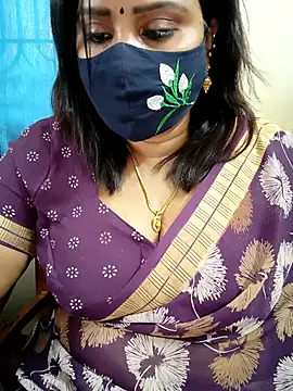 Queenflowerr online show from February 23, 2026, 5:49 am