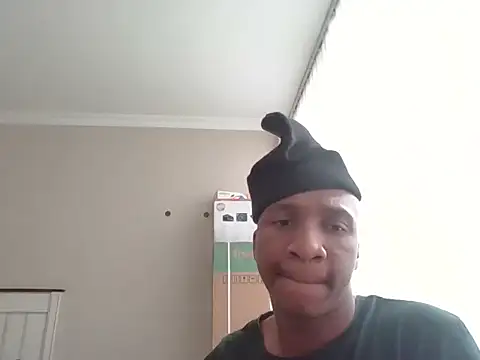 Snapshot of sydmanyoba chatting on October 30, 2025, 6:04 am sydmanyoba online show from October 30, 2025, 6:04 am