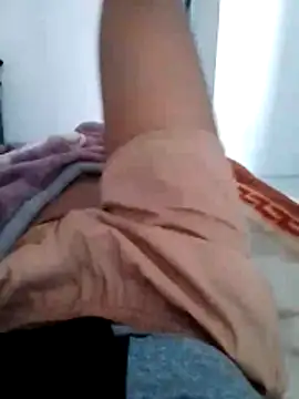 Snapshot of sydmanyoba chatting on December 15, 2025, 5:23 am sydmanyoba online show from December 15, 2025, 5:23 am