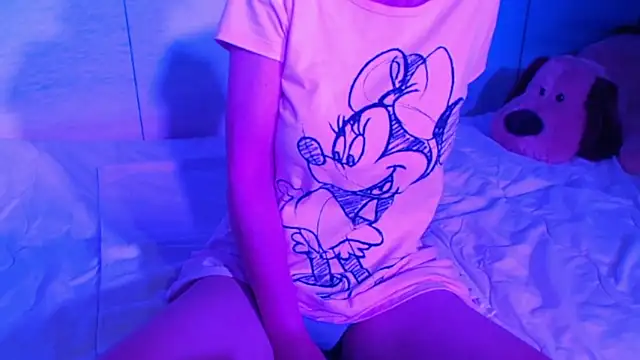 sweetchani666 online show from January 18, 2026, 8:51 am