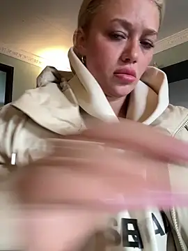 blissdimicco online show from February 7, 2026, 2:32 pm