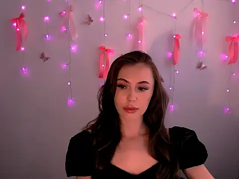 Snapshot of Nikonara_Love chatting on June 6, 2026, 12:10 pm Nikonara Love online show from June 6, 2026, 12:10 pm