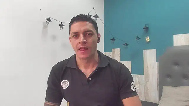 Frank Millers online show from November 10, 2025, 7:46 pm