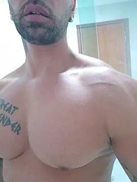 Snapshot of badbrown chatting on November 21, 2025, 12:21 am badbrown online show from November 21, 2025, 12:21 am