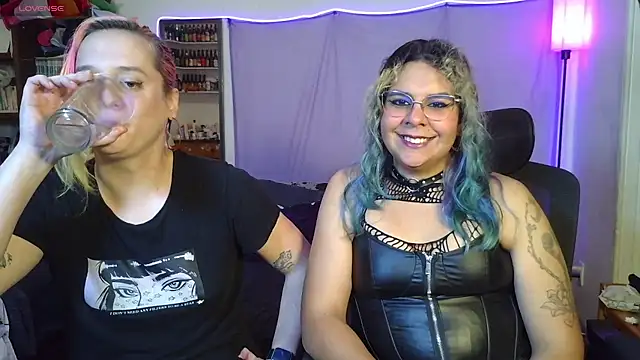 Snapshot of Evelan420 chatting on July 14, 2026, 2:05 am Evelan420 online show from July 14, 2026, 2:05 am