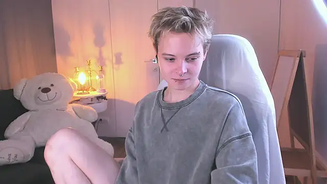 DemianEnglen online show from September 13, 2025, 6:18 pm