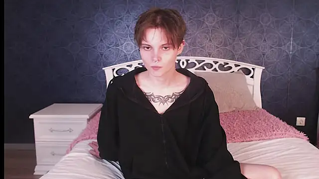 Snapshot of DemianEnglen chatting on May 27, 2026, 4:48 pm DemianEnglen online show from May 27, 2026, 4:48 pm